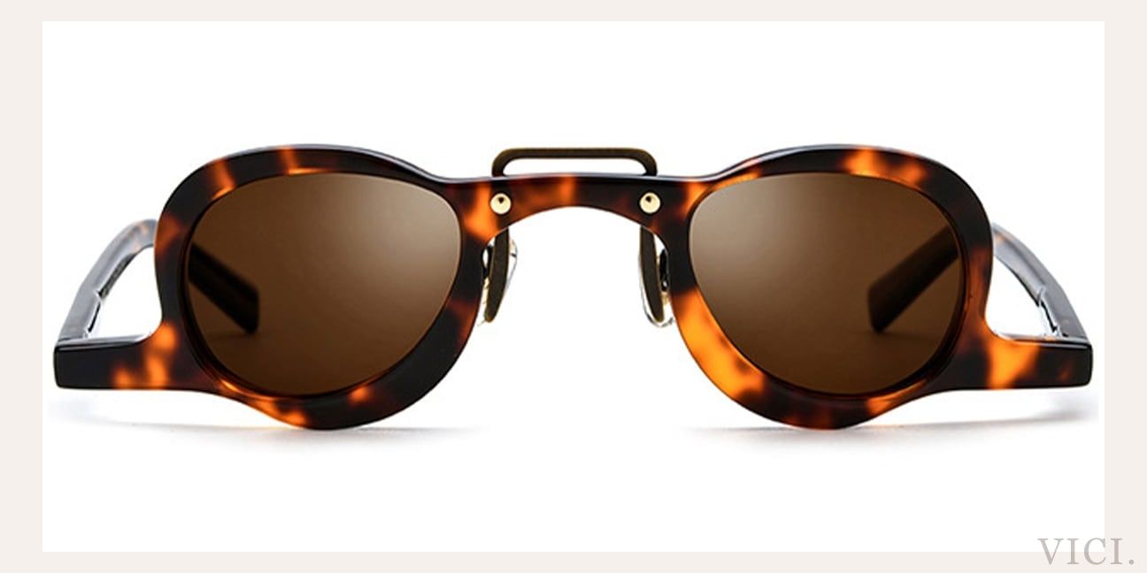 Amber Polarized