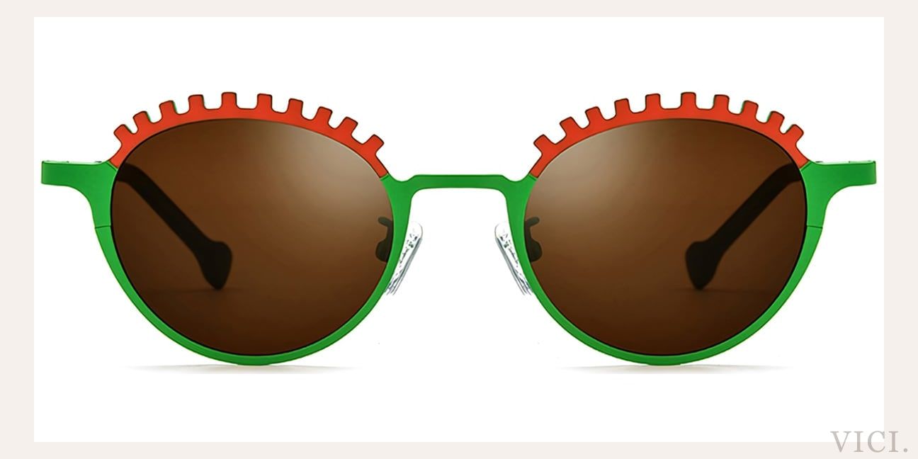 Amber Polarized